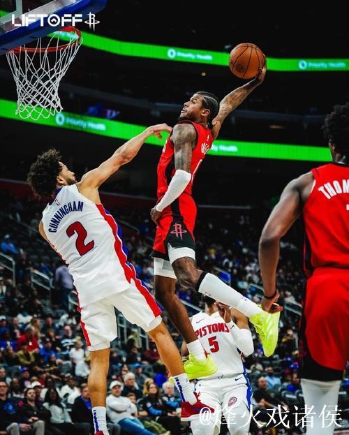 坎宁安表现爆棚！三分10中6豪取32分4篮板10助攻1抢断