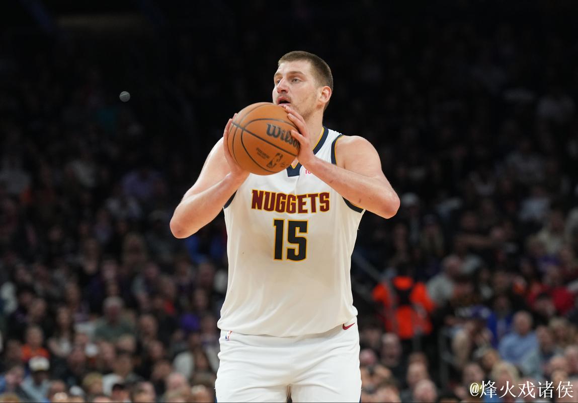 约基奇助攻琼斯命中三分,掘金加时赛开局7-0攻势 约基奇助攻琼斯命中三分,掘金加时赛开局7-0攻势